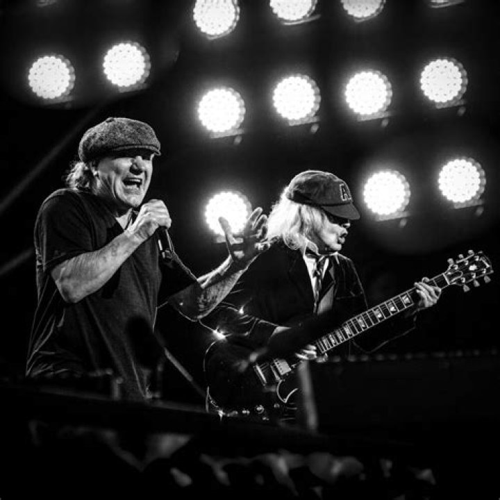 AC/DC photo 3