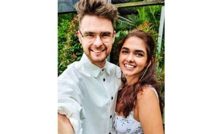 Agon Hare and his girlfriend, Sonya Mulkeet has a great bonding with Nas Daily and his beau, Alyne Tamir since many years. What does Agon's girlfriend, Sonya do for a living?