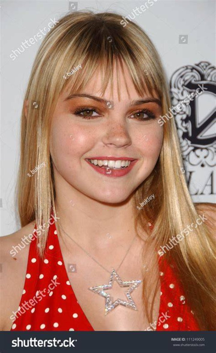 Aimee Teegarden photo 2
