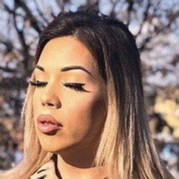 Alyson Swift - Age, Family, Bio