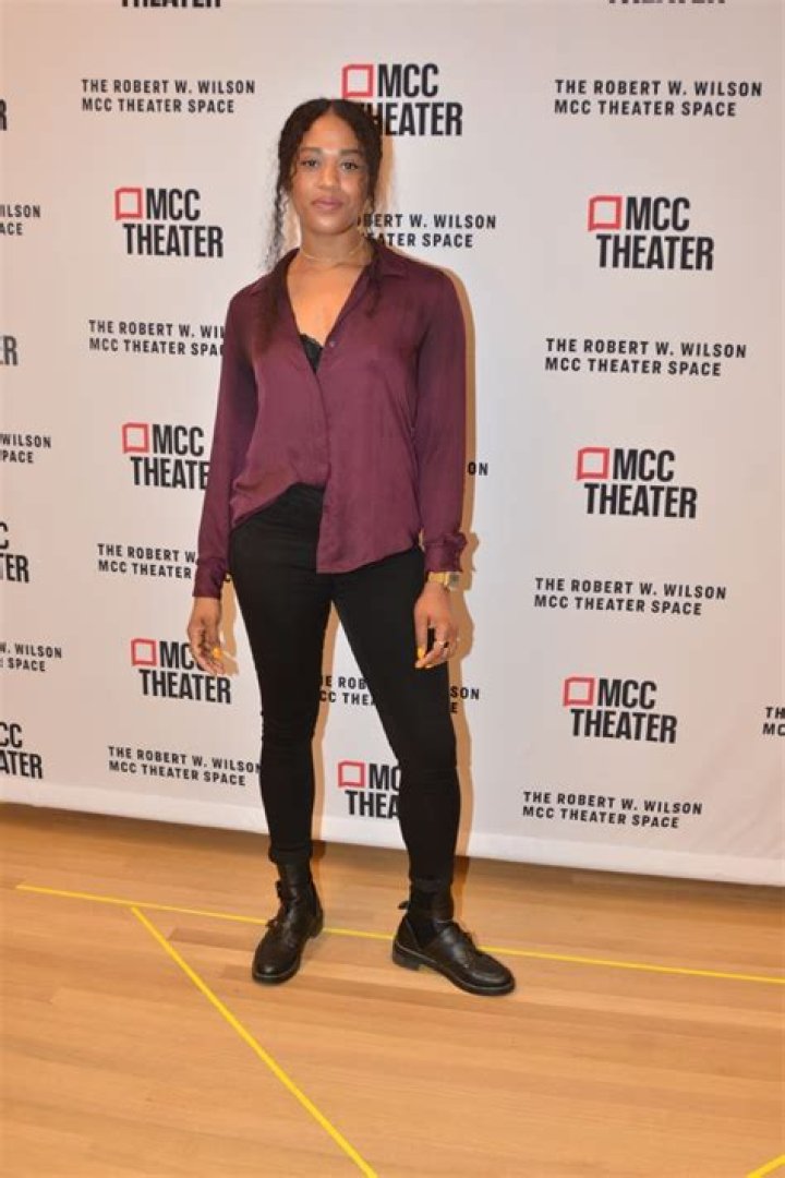 Antoinette Crowe-Legacy Height - CelebsHeight.org