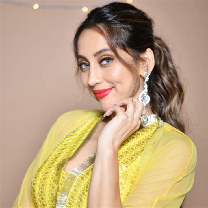 Anusha Dandekar photo 2