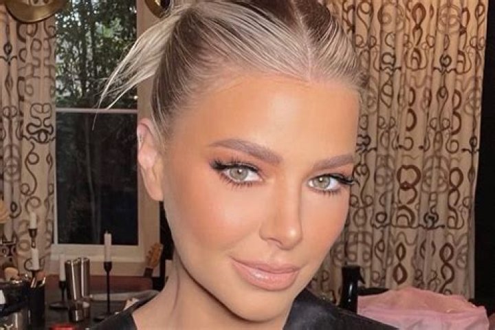 Ariana Madix makeup guide