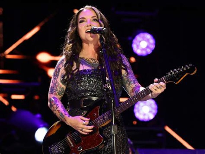 Ashley McBryde photo 3