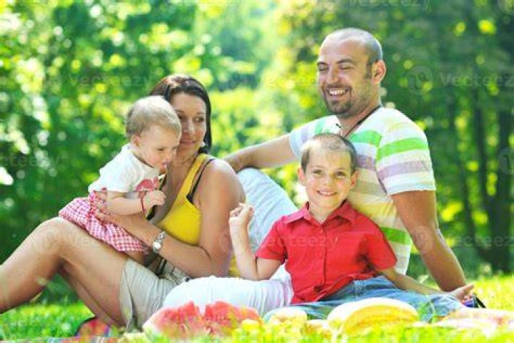 Beautiful couple with their kids'