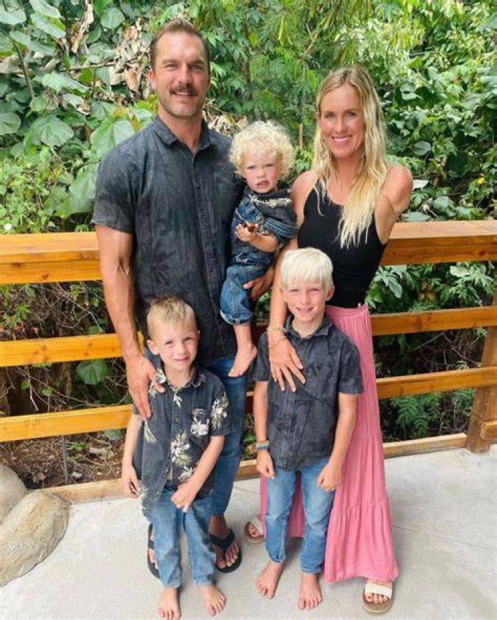 Bethany Hamilton - Age, Family, Bio