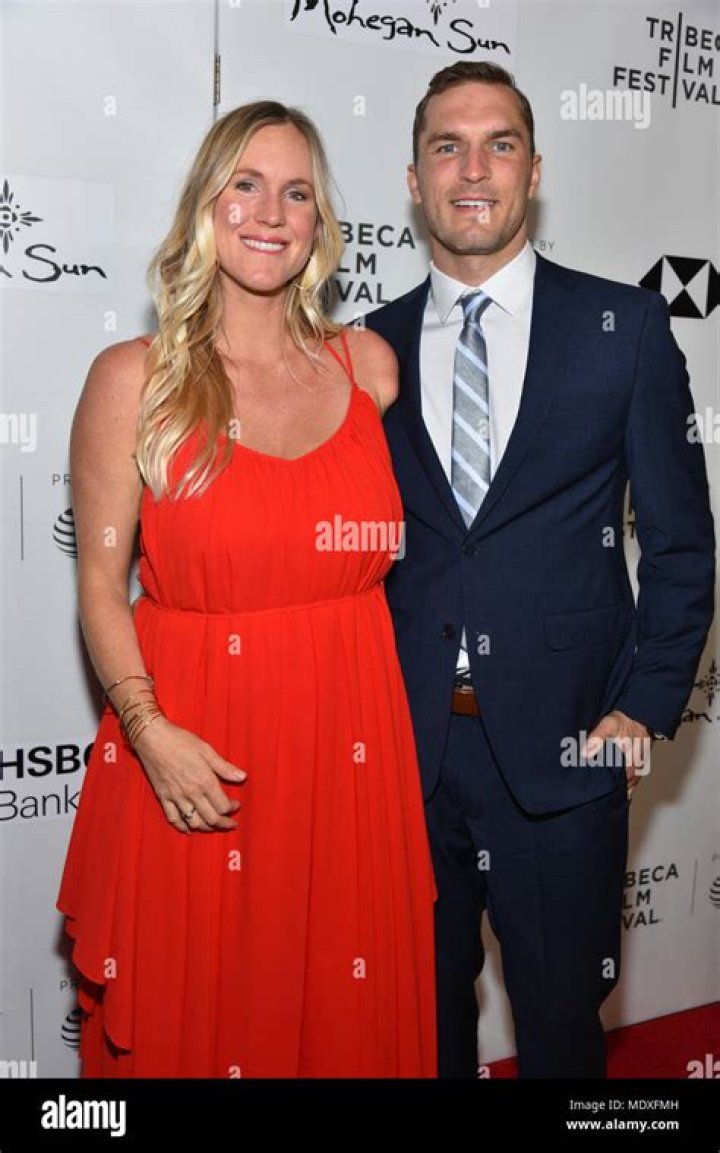 Bethany Hamilton and Adam Dirks in the marriage ceremony
