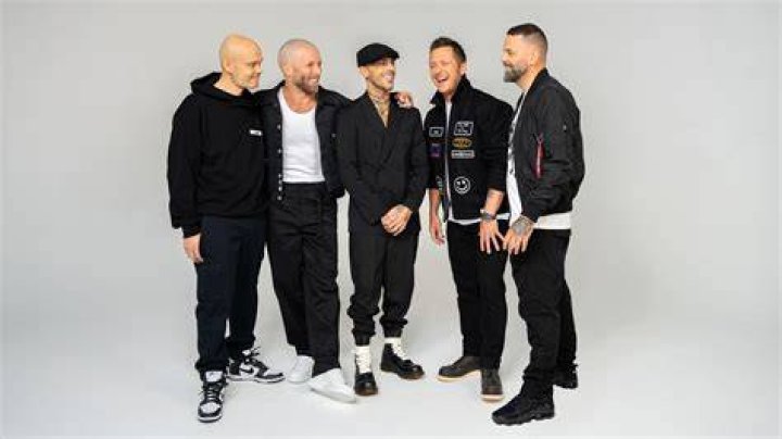 Bradson with the band members of PrettyMuch.