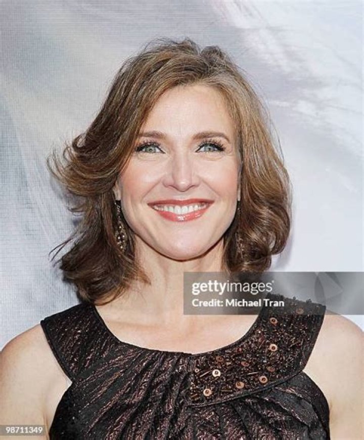 Brenda Strong photo 2