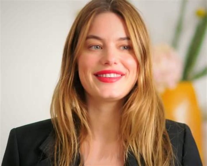 Camille Rowe Bio (Wiki) 