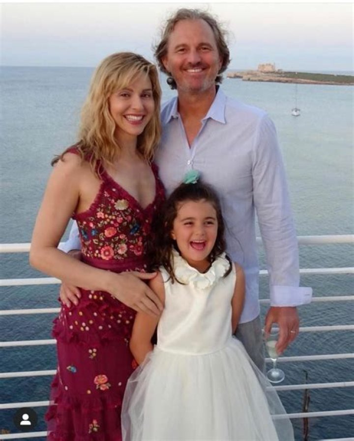 Cara Buono - Age, Family, Bio