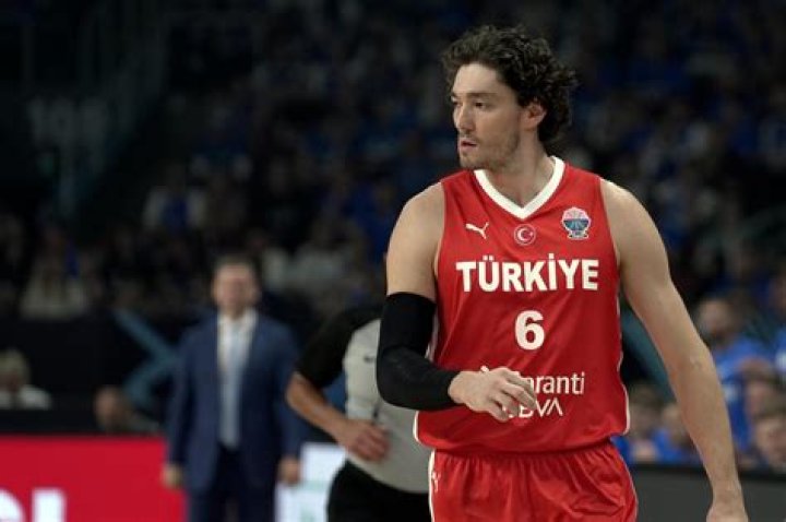 Cedi Osman photo 3