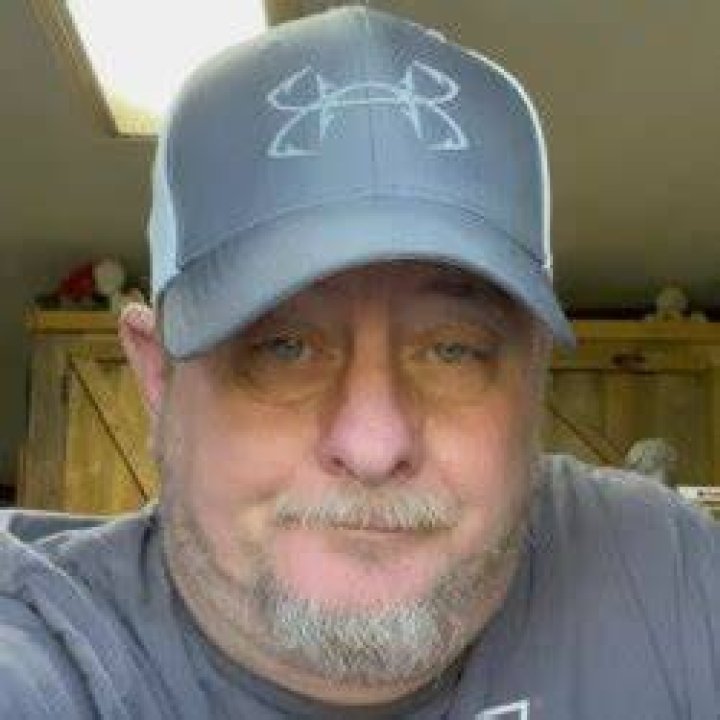 Chris Ahonen - Age, Family, Bio