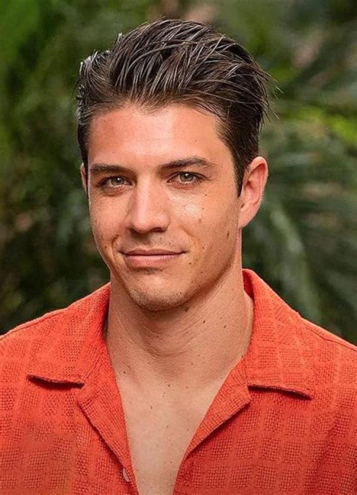 Chris Miles - Age, Family, Bio