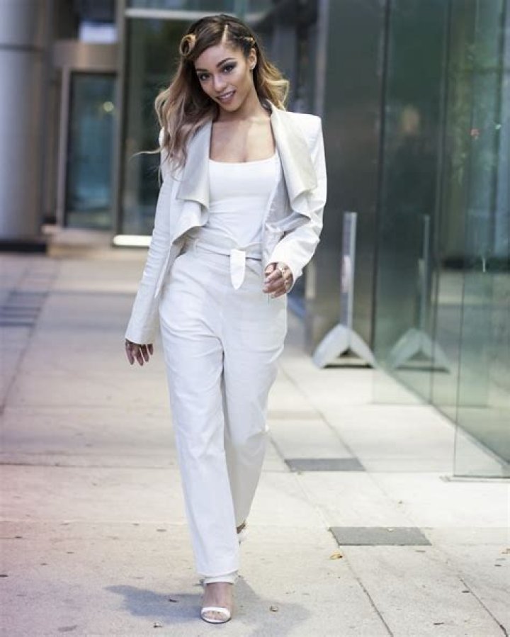 Chrystina Sayers photo 2