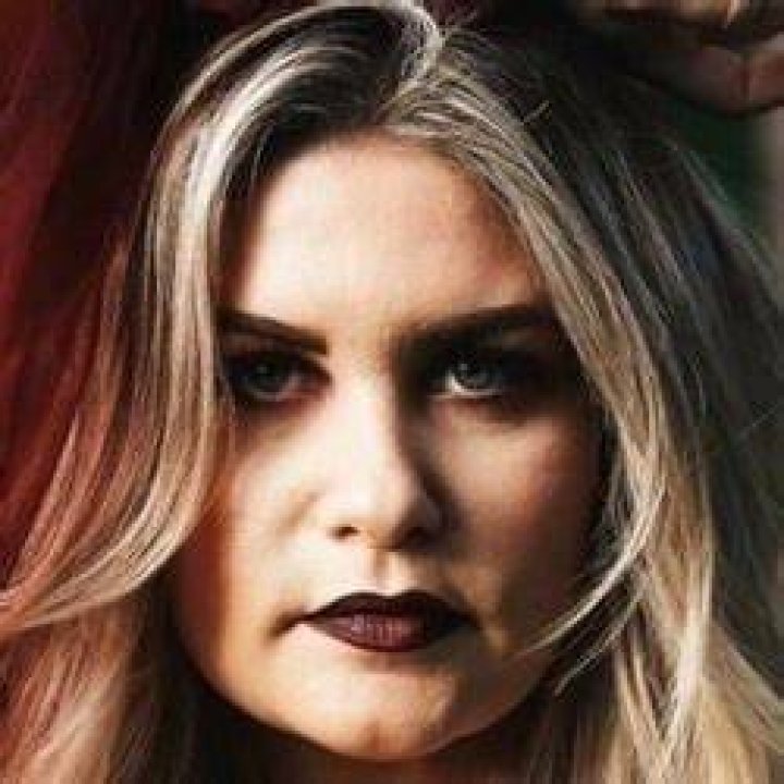 Claudia Chiavaroli - Age, Family, Bio