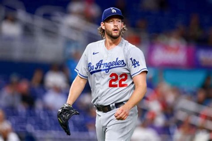 Clayton Kershaw photo