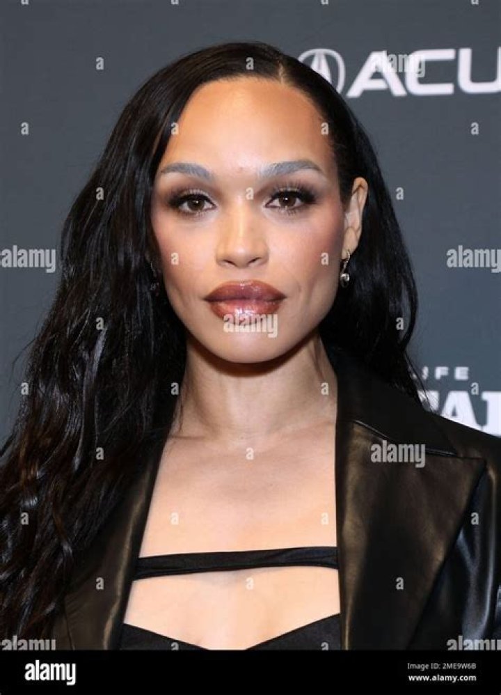 Cleopatra Coleman photo 3