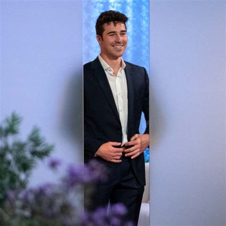 Cole Barnett Bio (Wiki) 