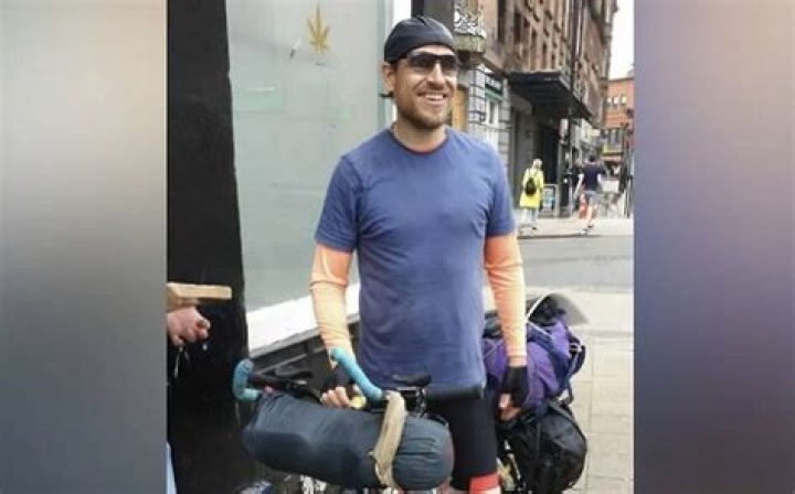 Cyclist Steven Harper