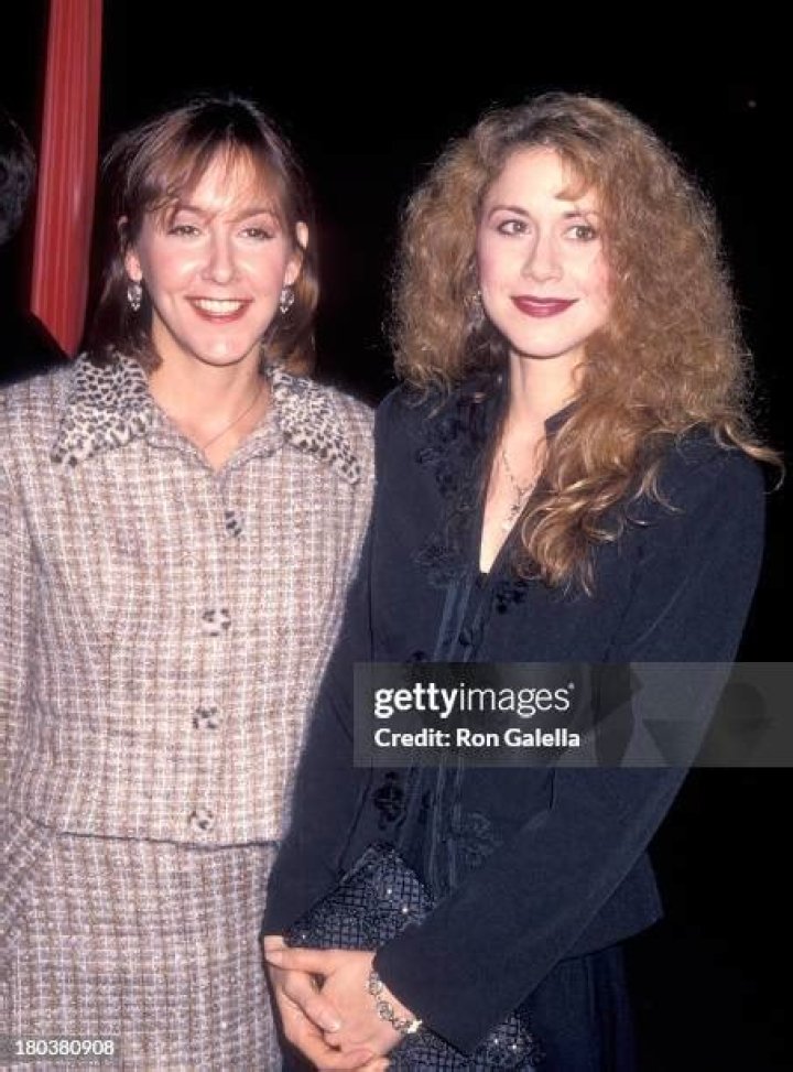 Cynthia Stevenson photo 2