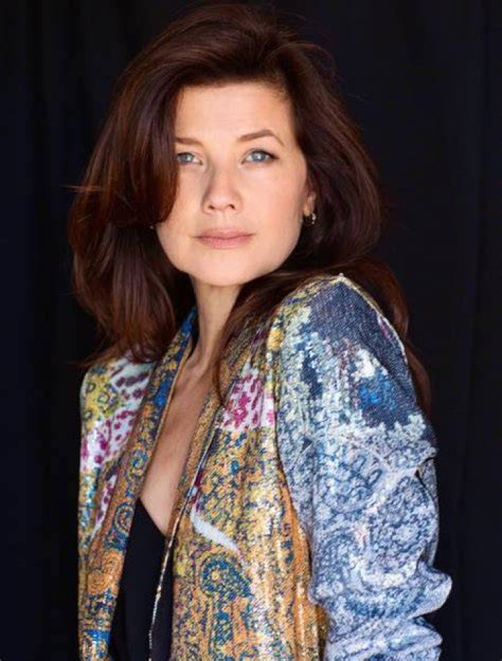 Daphne Zuniga Bio (Wiki) 
