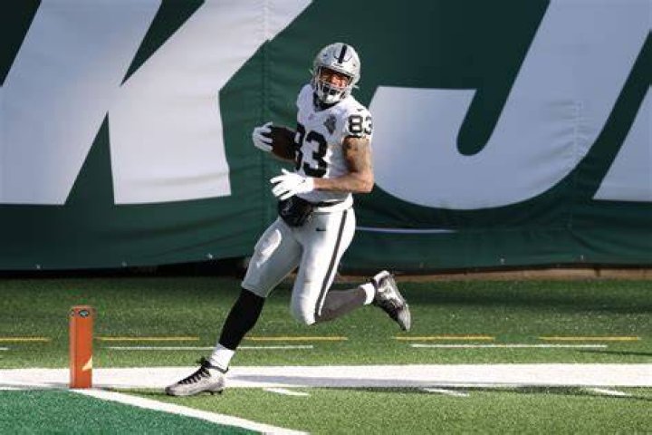 Darren Waller photo
