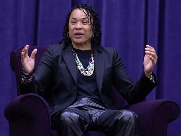 Dawn Staley Bio (Wiki) 