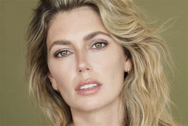 Diora Baird - Age, Family, Bio