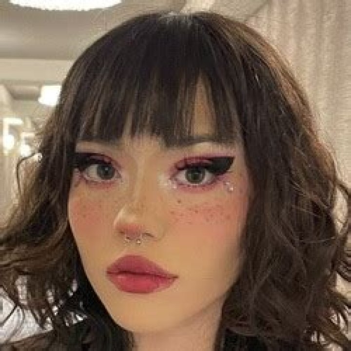 dracuina - Age, Family, Bio