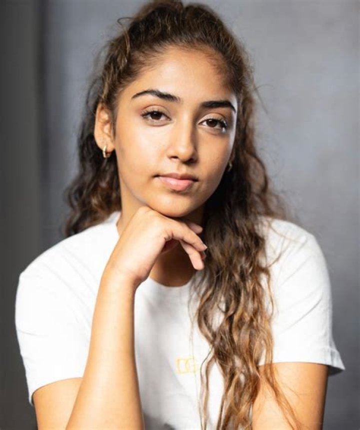 Dúaa Karim - Age, Family, Bio