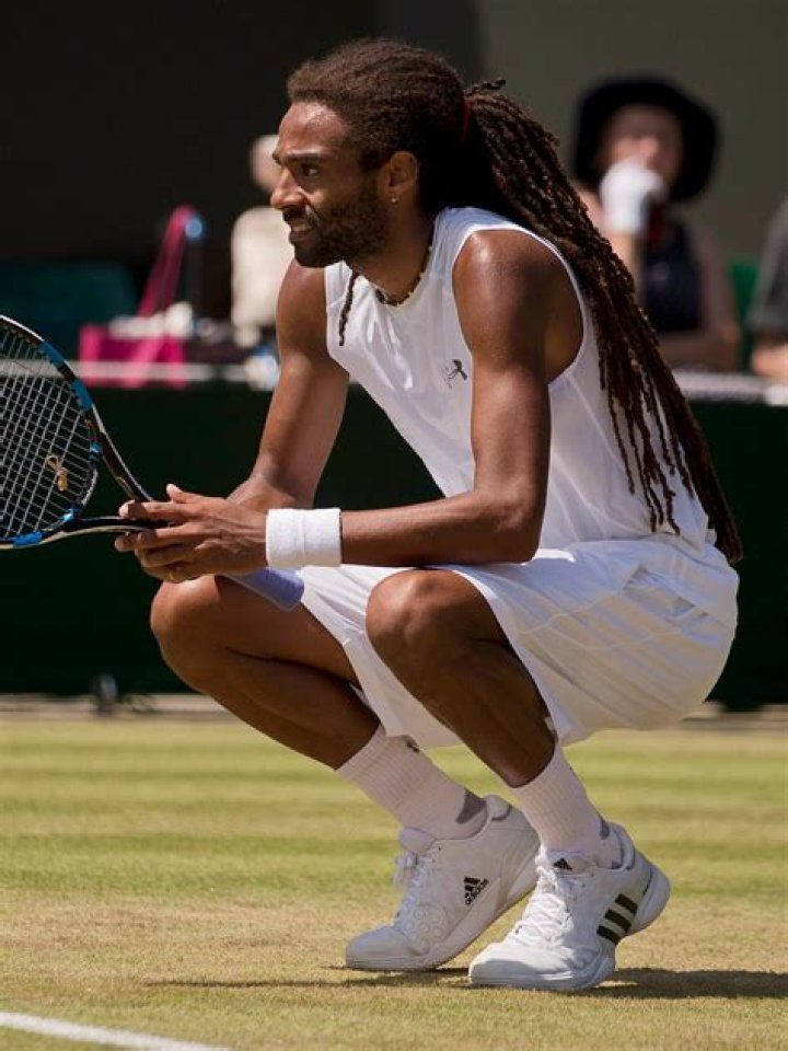 Dustin Brown photo 3