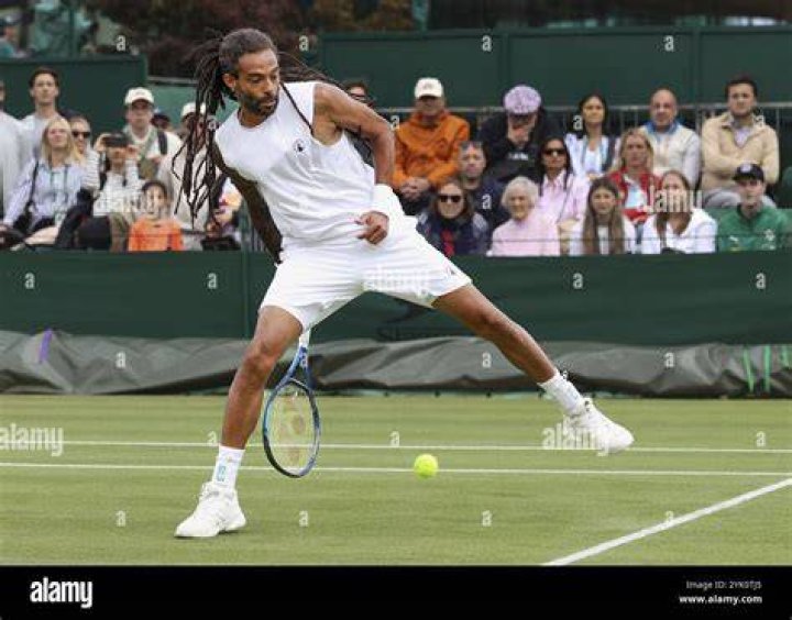 Dustin Brown photo