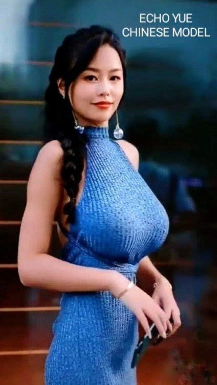 Echo Yue posing for a photo shoot.
