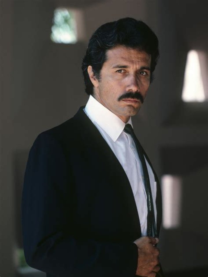 Edward James Olmos photo 3