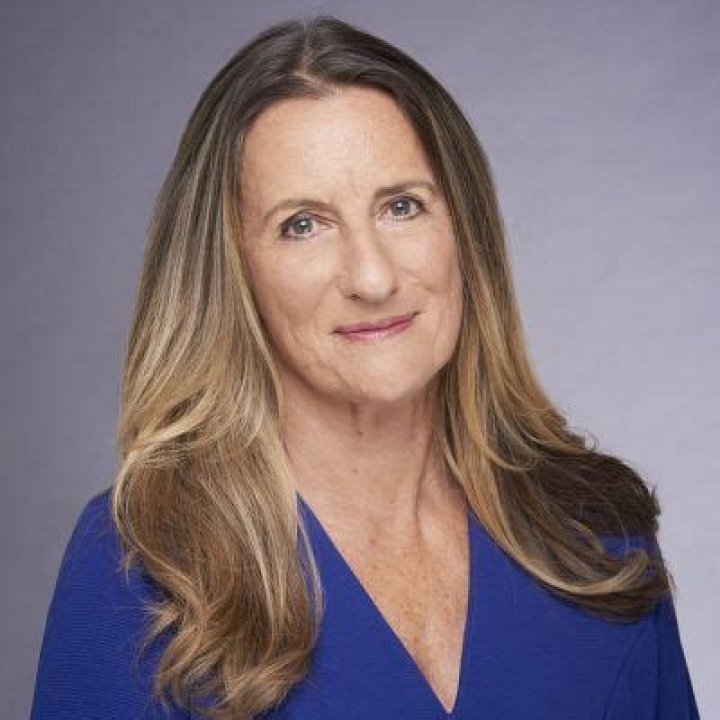 Elaine Kingett Bio (Wiki) 