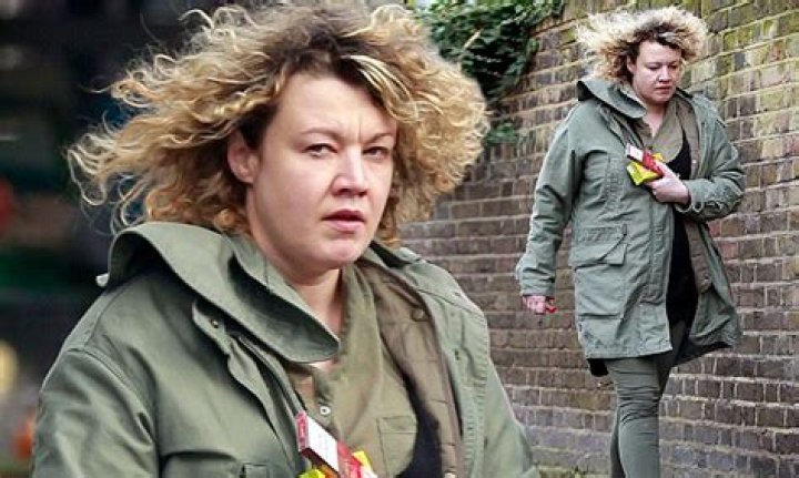 Emily Lloyd - Age, Family, Bio
