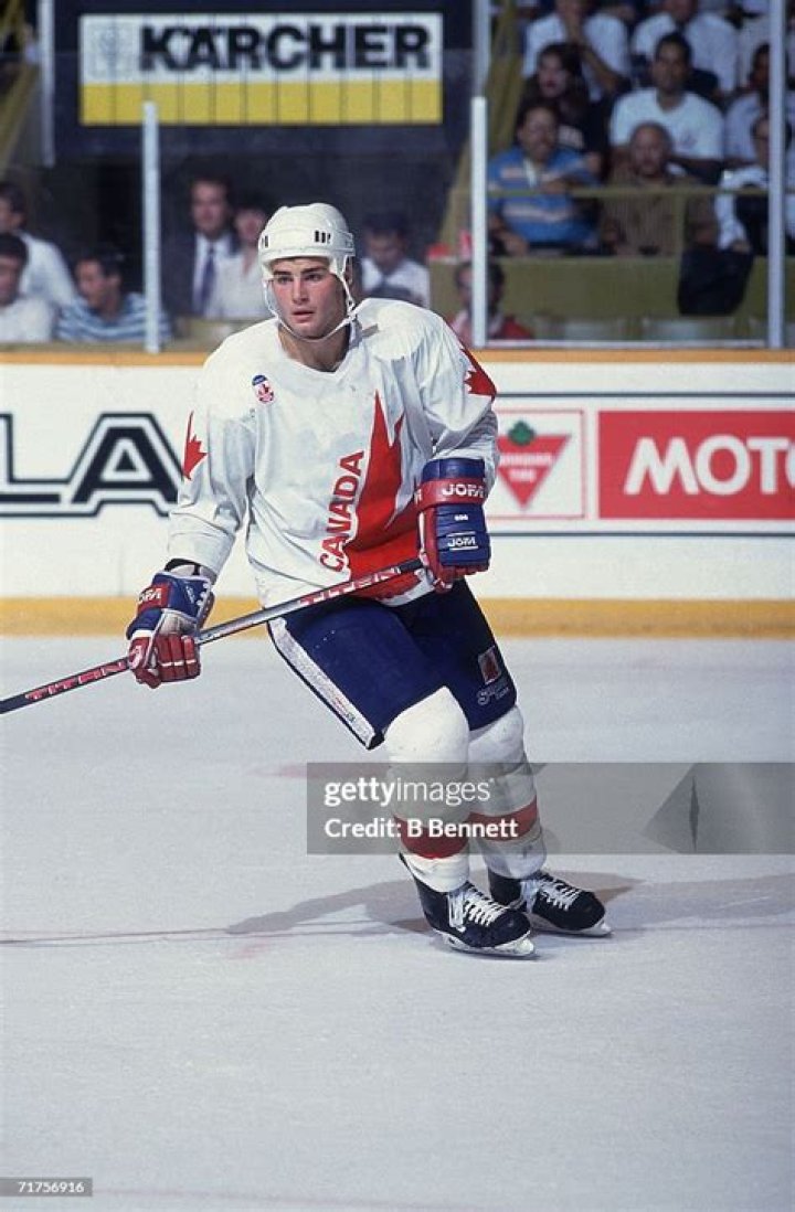 Eric Lindros photo