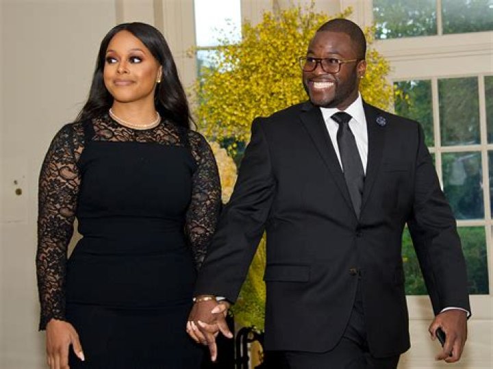 Even after Chrisette Michele filed a suit against Doug Ellison, he proposed to her, engaged and soon to marry