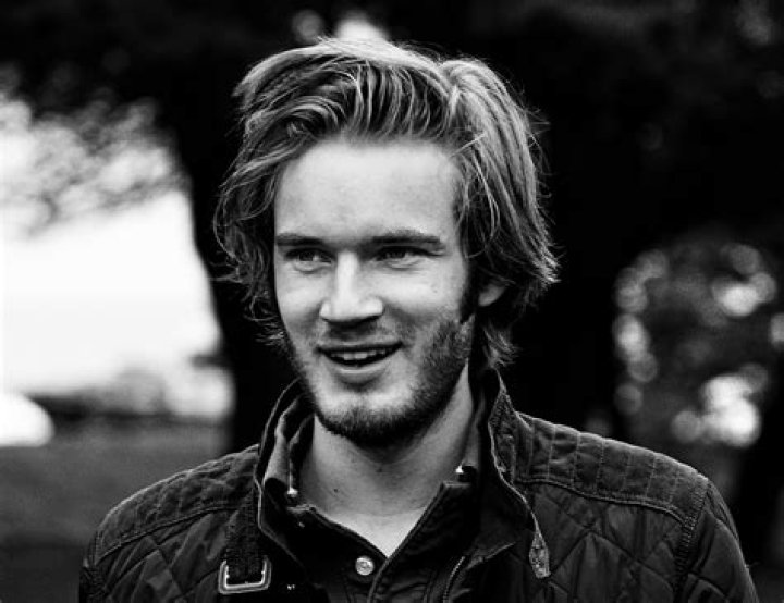 Felix Yates - Age, Family, Bio