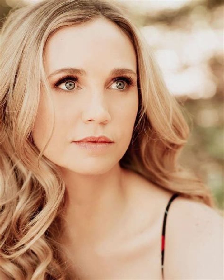Fiona Gubelmann photo 3