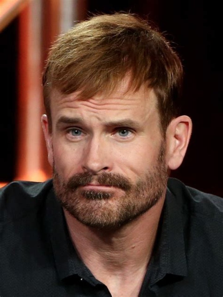  Gabriel Hogan