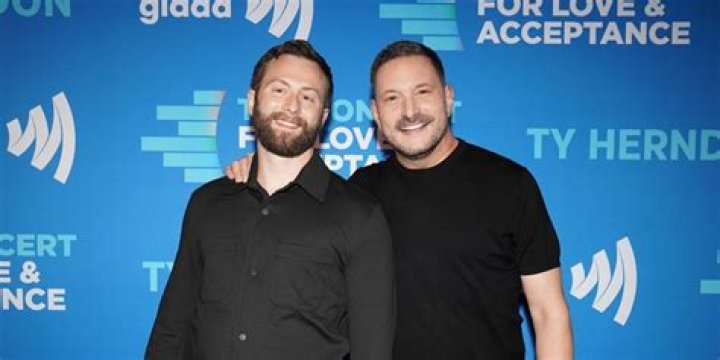 Gay Wedding! Ty Herndon and Alex Schwartz married over a year after dating Gay Wedding! Ty Herndon and Alex Schwartz married over a year after dating