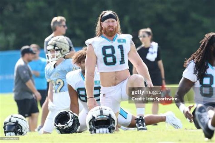 Hayden Hurst photo 3