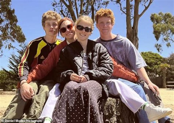 Hazel Moder (third from left) with her parents, Julia, Daniel Moder, twin brother Phinnaeus, and a younger brother, Henry Daniel Moder (second from right).