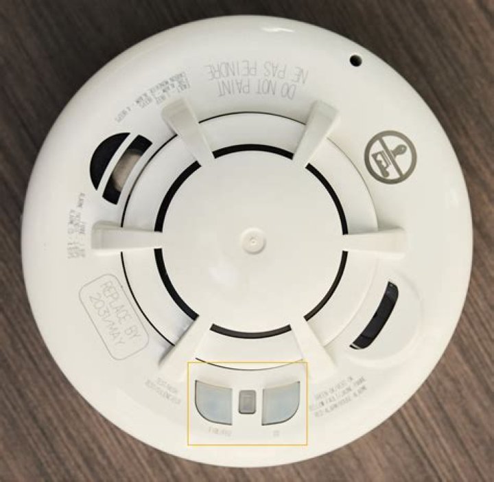 How do I test my vivint smoke detector?