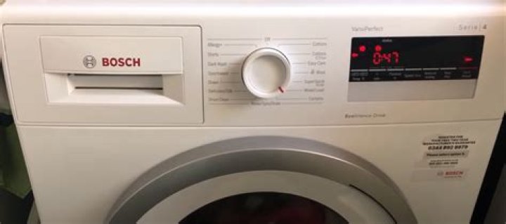 How do you reset a Bosch Serie 4 washer?