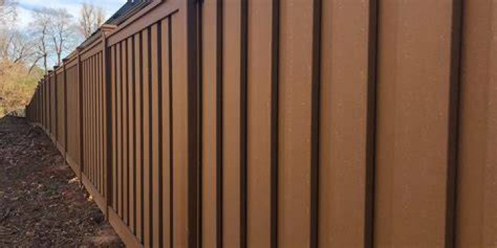 How much does Trex fencing cost?