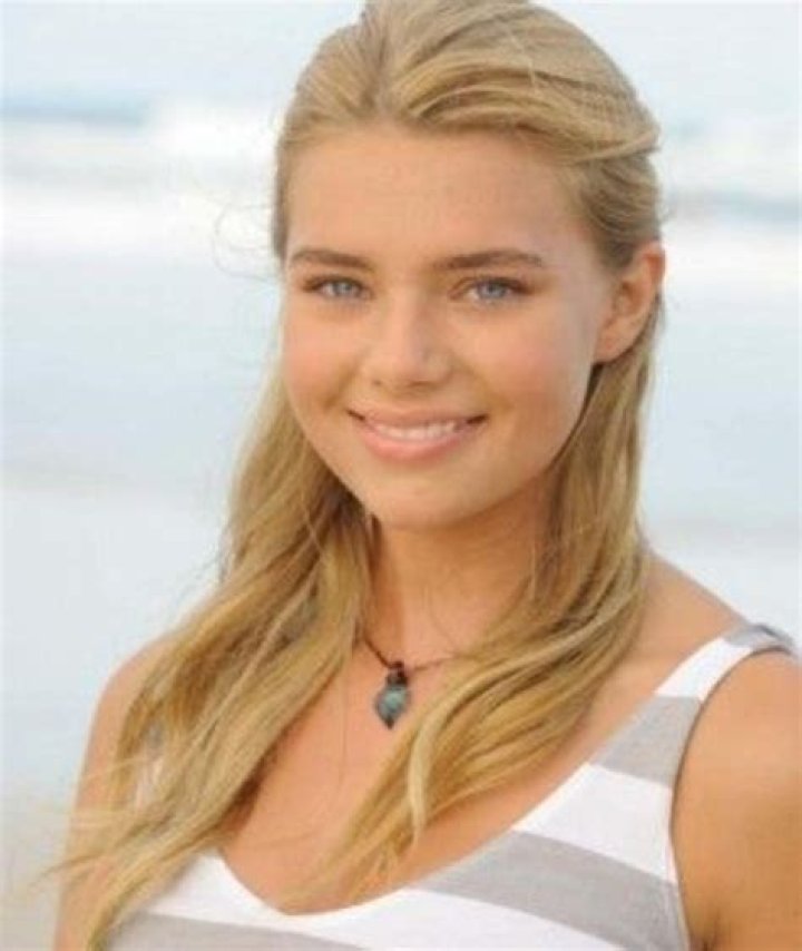 Indiana Evans - Age, Family, Bio