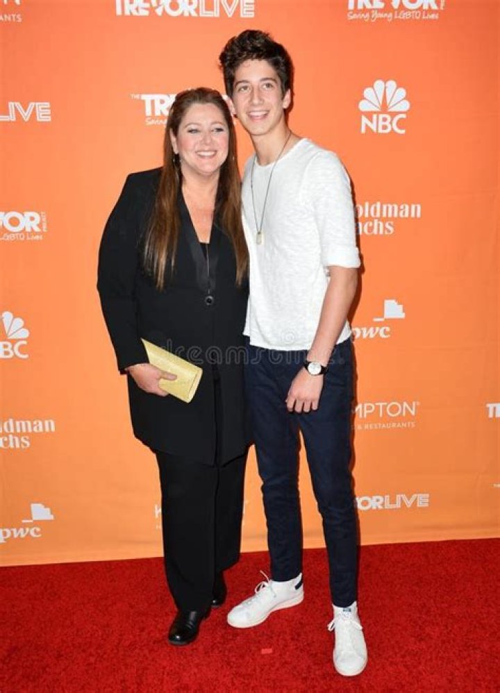 Is Camryn Manheim a lesbian?